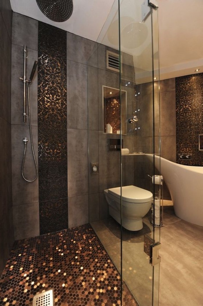 img/badezimmer-fliesen-ideen-brauner-waschtisch.jpg