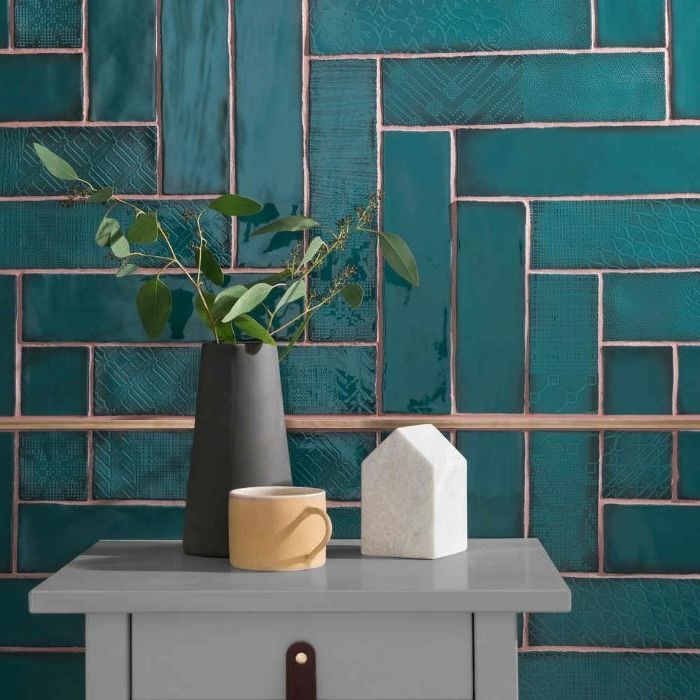 img/badezimmer-fliesenfarben-fuer-farbschemata.jpg
