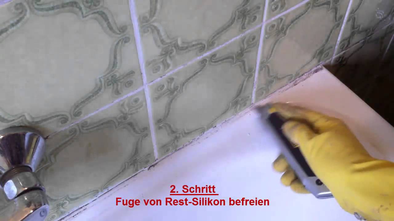 img/badezimmerfliesen-buerstenreiniger.jpg